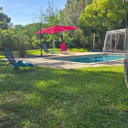 Penzion Voyages & Escales Thezan-les-Beziers