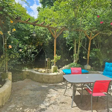 Voyages & Escales Penzion Thezan-les-Beziers