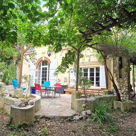 Voyages & Escales Thezan-les-Beziers